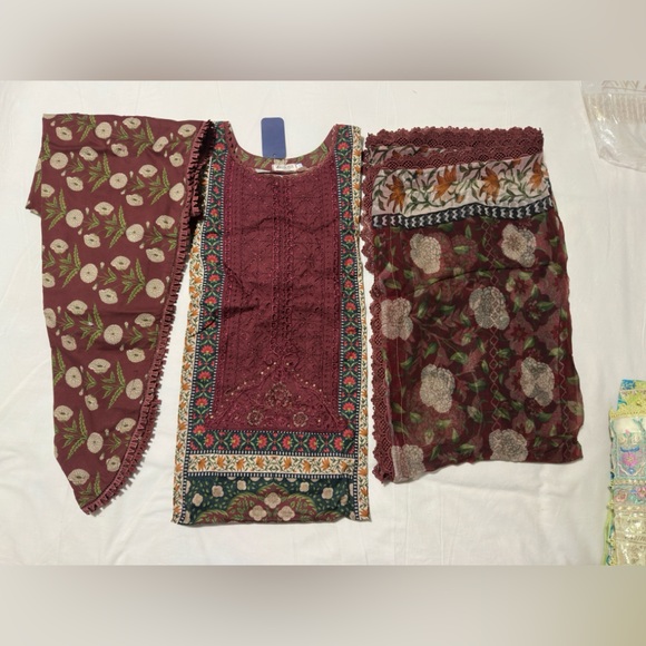 Sale‼️M PRINTS Floral Maroon and Green Embroidered Suit SET in size 24” - Picture 1 of 12